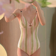 Traje de baño de una pieza con tirantes y rayas de colores contrastantes de estilo francés para mujer