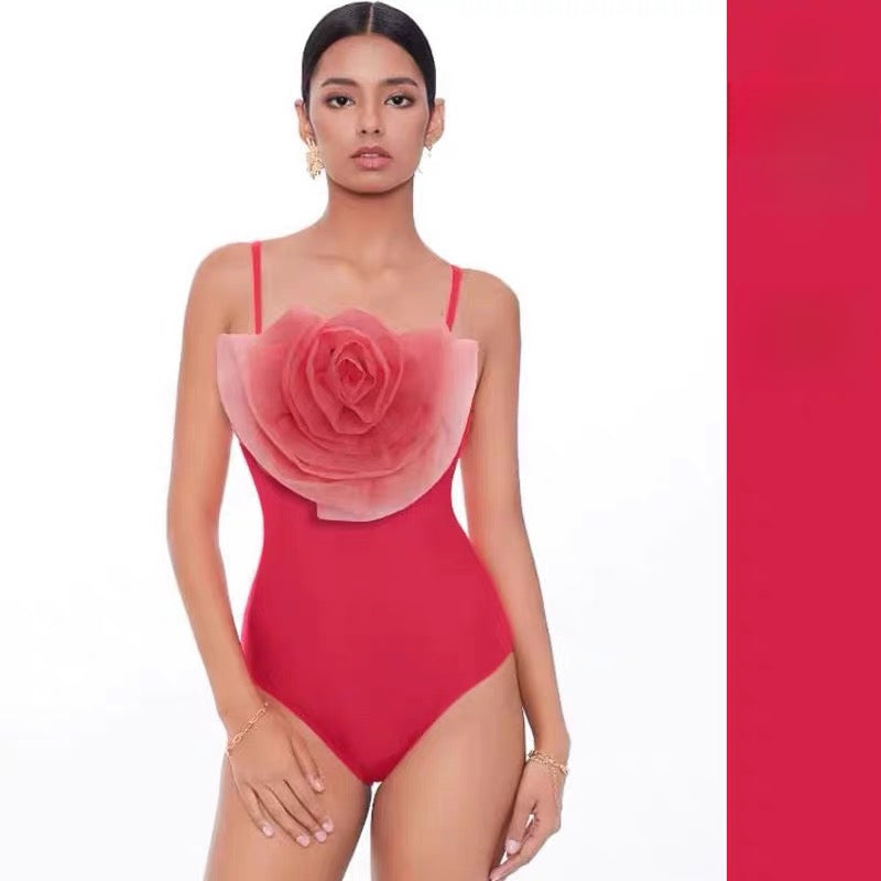 Maillot de bain une pièce floral fait à la main avec jupe en maille sexy - Tenue de plage de vacances pour femmes